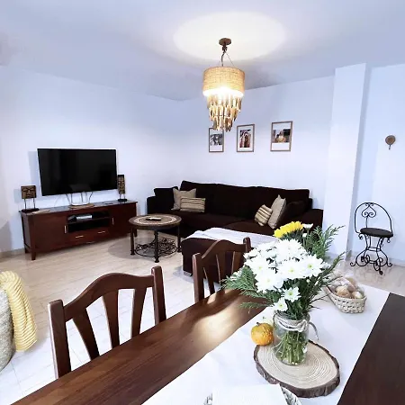 Apartamento La Pereta Immaculate Quiet House, Free Parking *