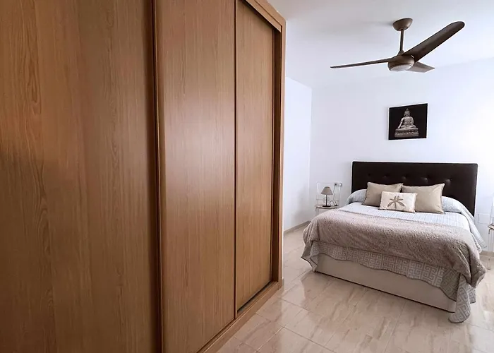La Pereta: Immaculate Quiet House, Free Parking. *