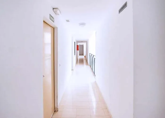 La Pereta: Immaculate Quiet House, Free Parking. * Màlaga