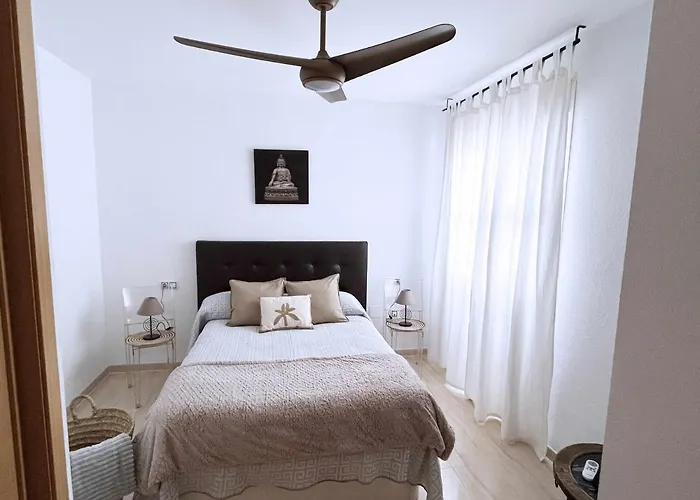 La Pereta: Immaculate Quiet House, Free Parking. Apartmán *