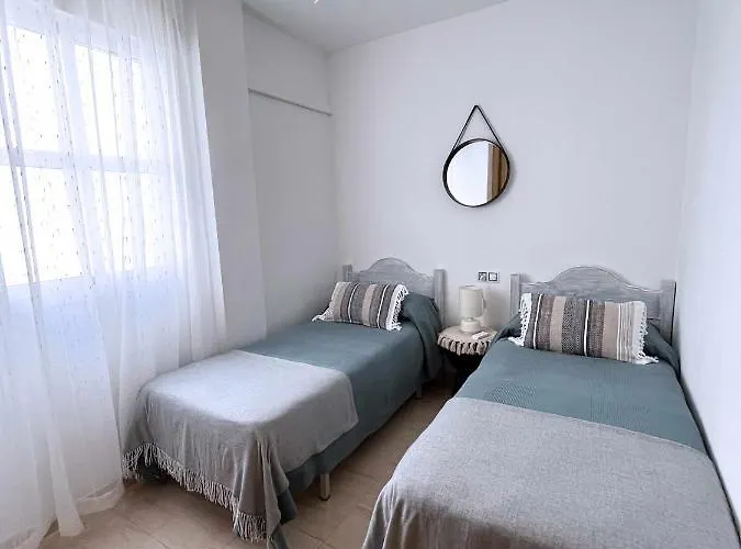 La Pereta: Immaculate Quiet House, Free Parking. * Màlaga