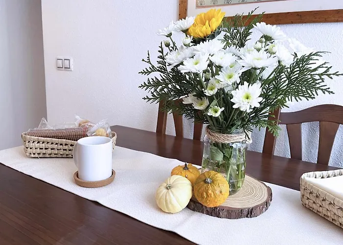 La Pereta: Immaculate Quiet House, Free Parking. *
